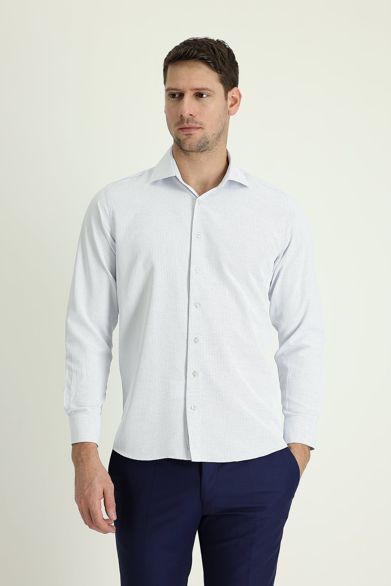 Uçuk Mavi Uzun Kol Slim Fit Dar Kesim Klasik Pamuklu Kolay Ütülenebilir Gömlek