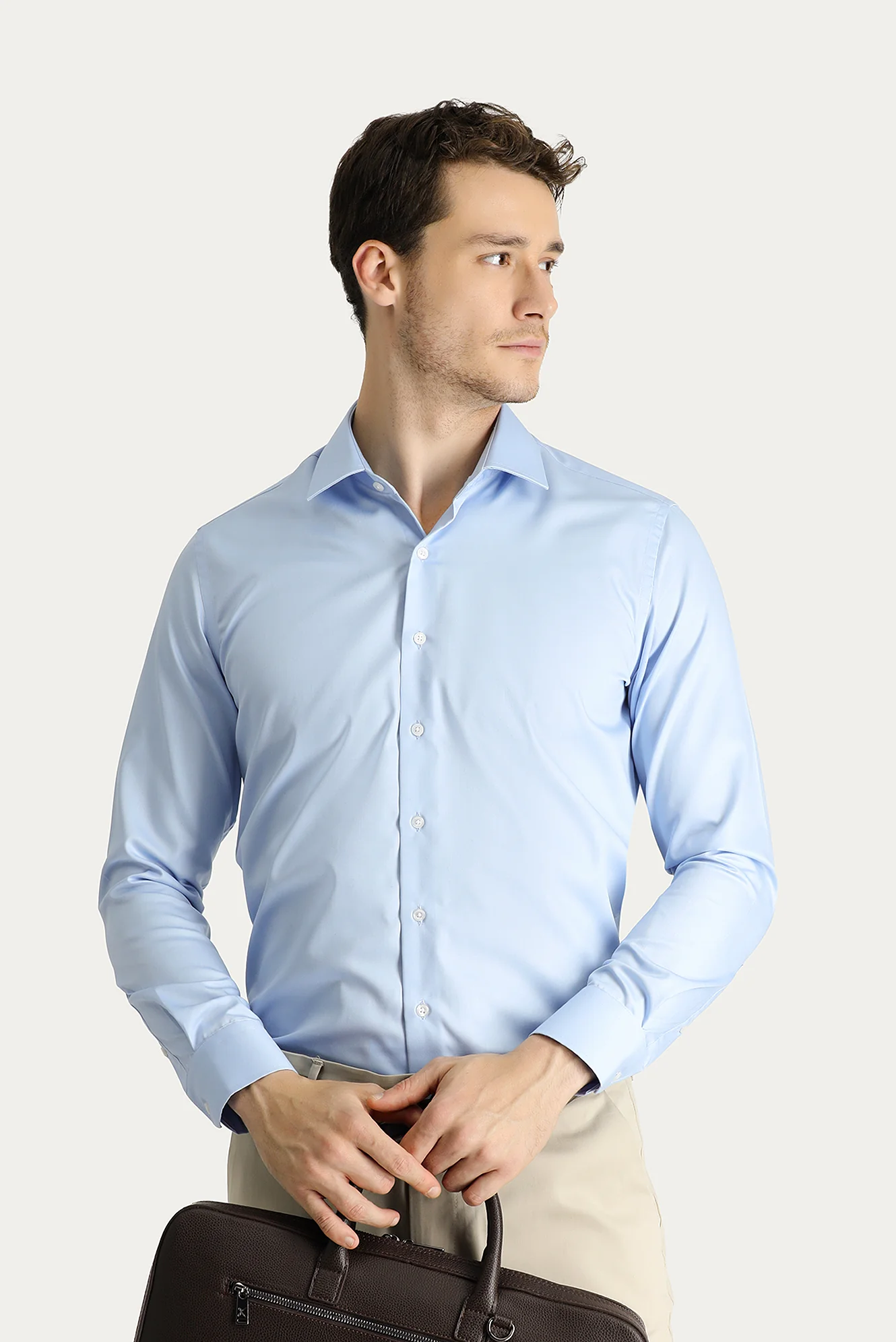 Uçuk Mavi Uzun Kol Slim Fit Dar Kesim Non Iron Gömlek