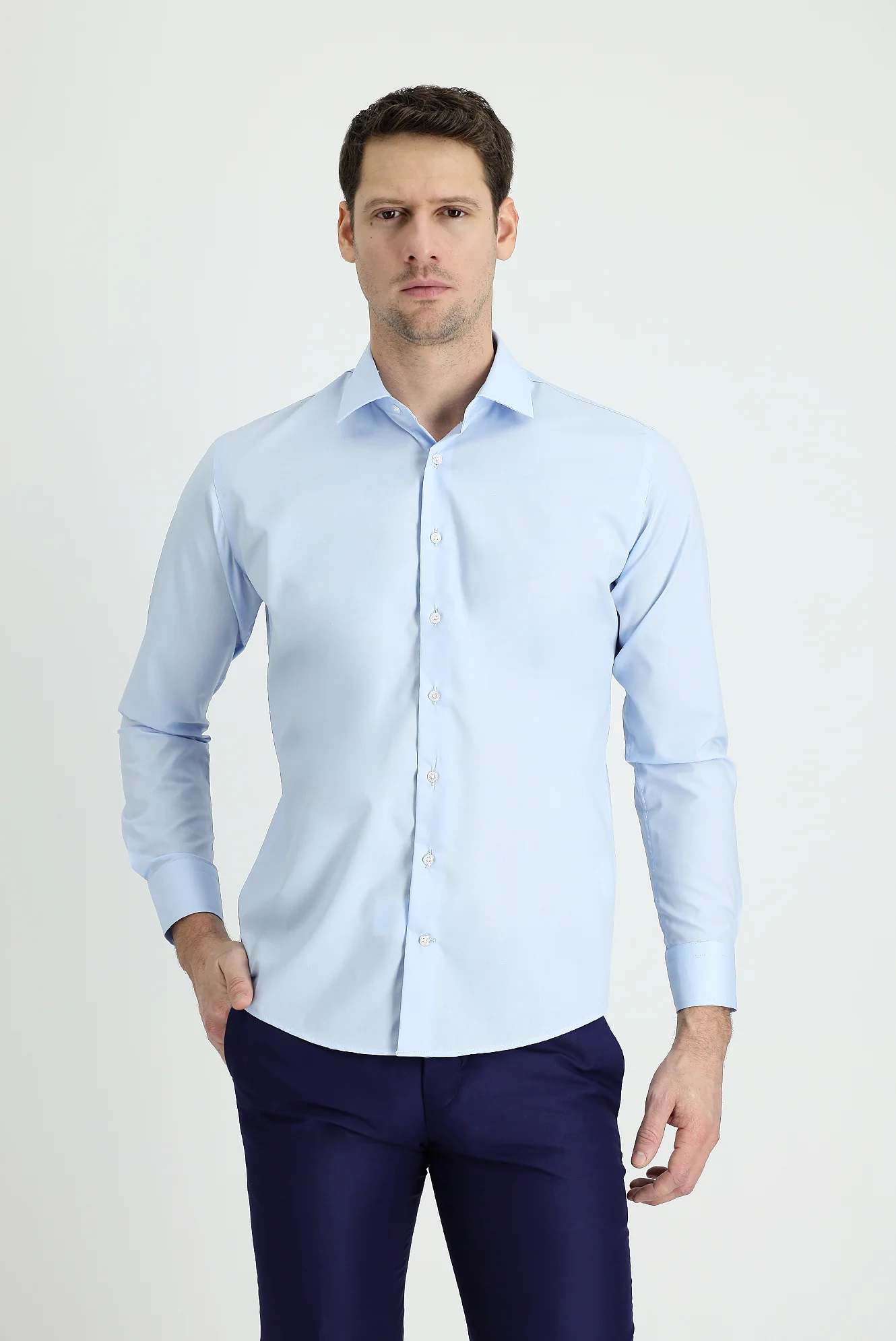 Uçuk Mavi Uzun Kol Slim Fit Dar Kesim Non Iron Klasik Pamuklu Gömlek