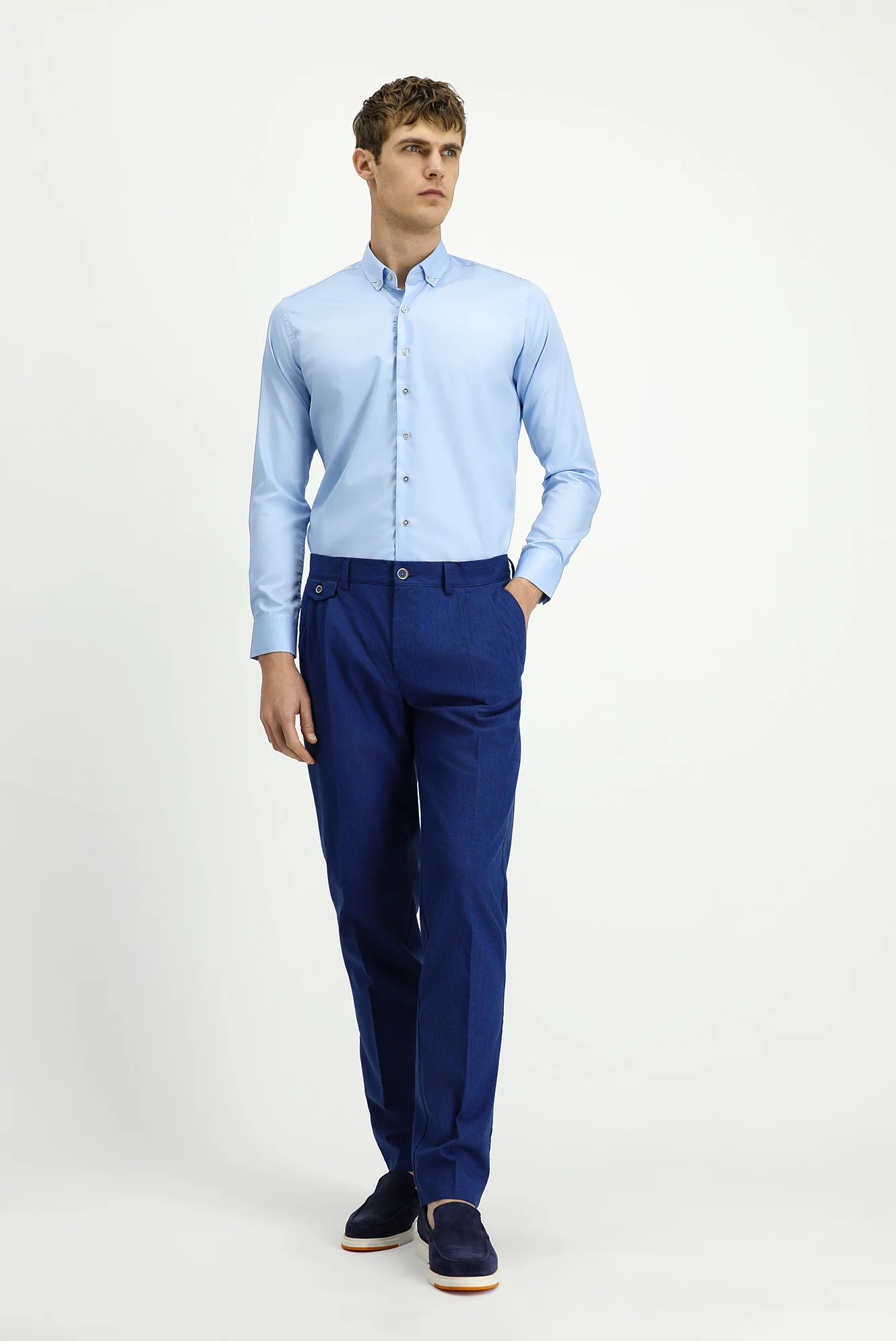Uçuk Mavi Uzun Kol Slim Fit Dar Kesim Non Iron Ütü Gerektirmeyen Pamuklu Düğmeli Yaka Gömlek - Image 3