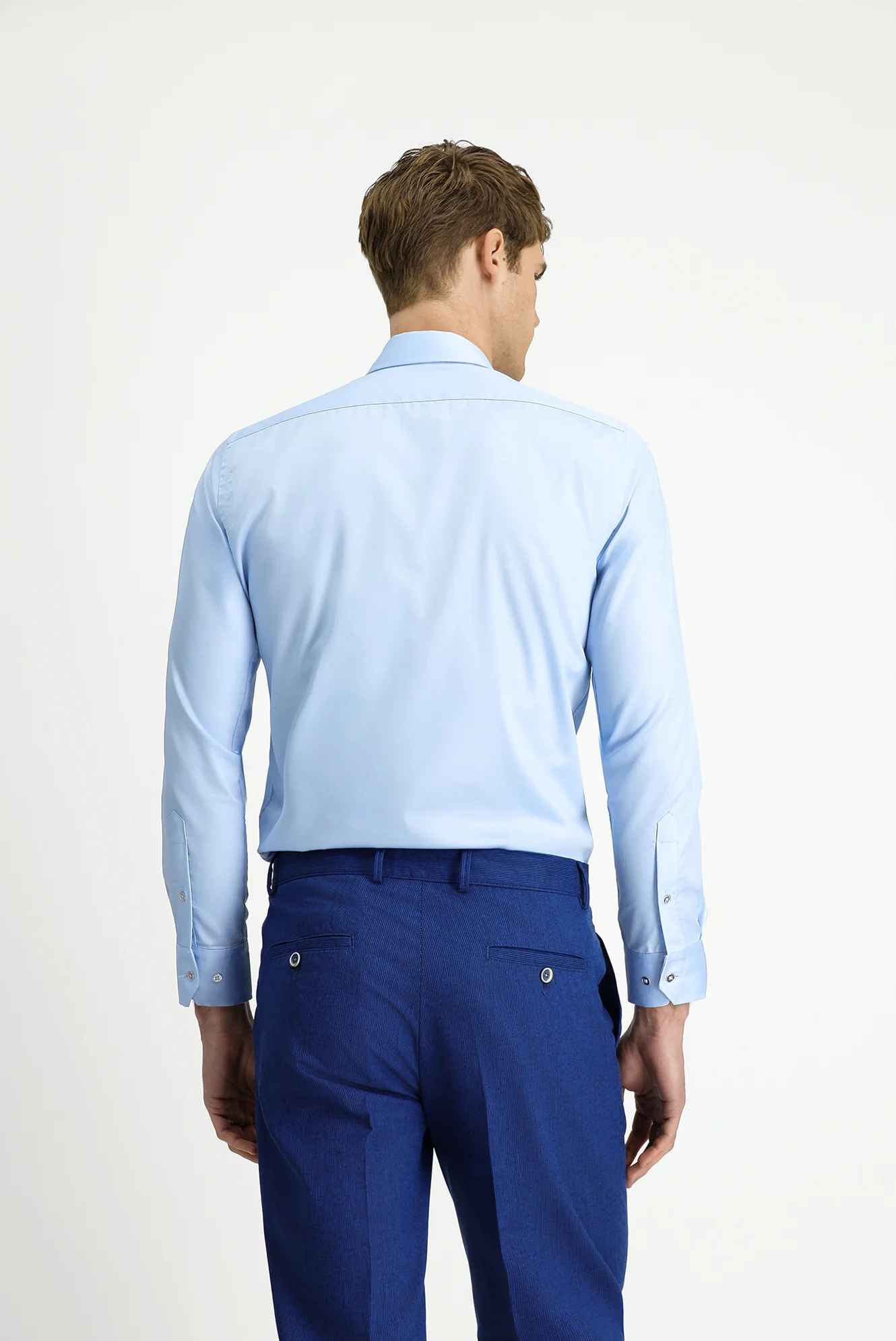 Uçuk Mavi Uzun Kol Slim Fit Dar Kesim Non Iron Ütü Gerektirmeyen Pamuklu Düğmeli Yaka Gömlek - Image 4