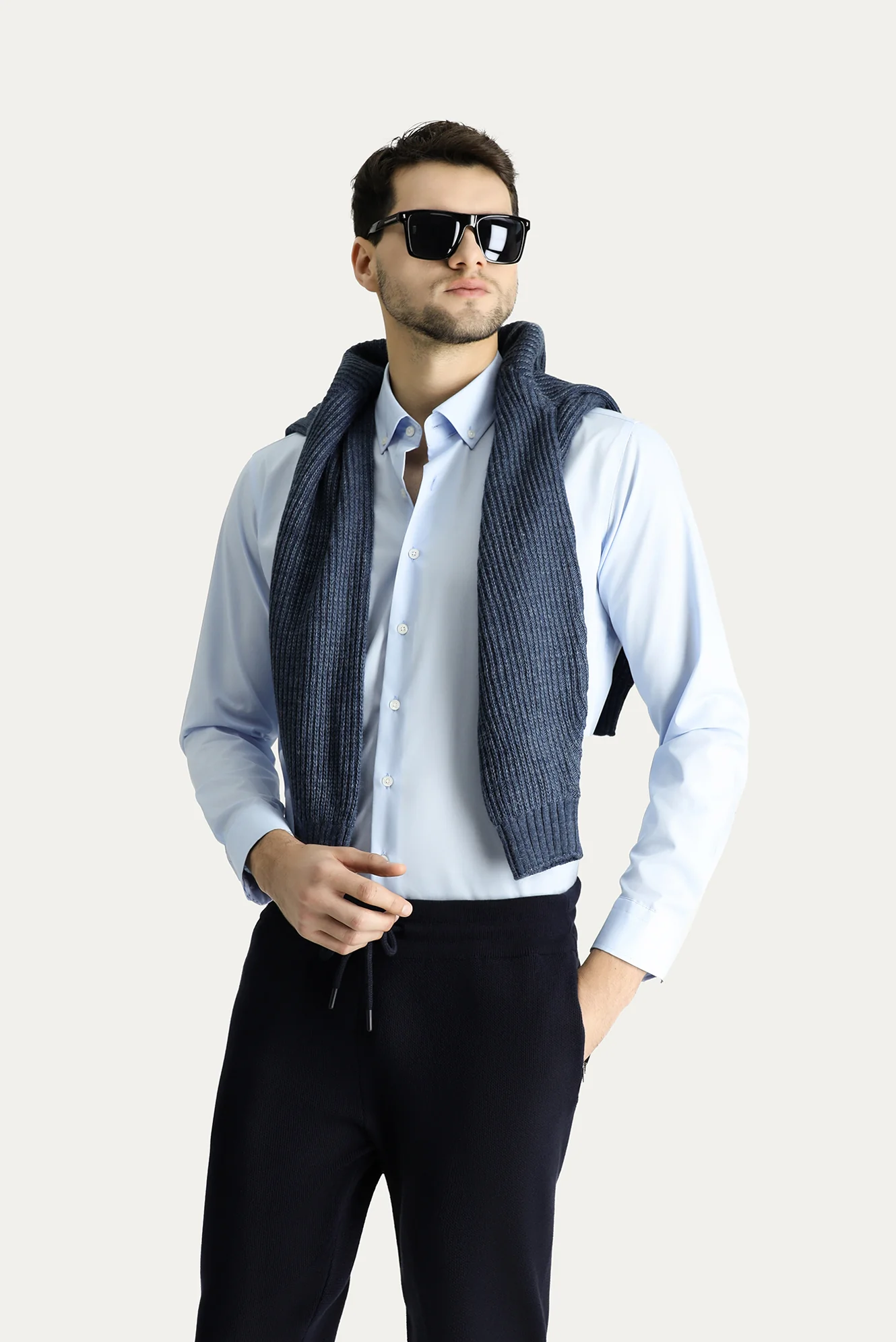 Uçuk Mavi Uzun Kol Slim Fit Düğmeli Yaka Pamuklu Non Iron Ütü Gerektirmeyen Gömlek - Image 2