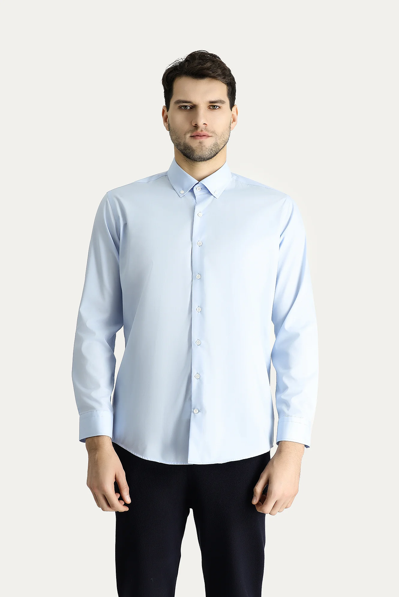 Uçuk Mavi Uzun Kol Slim Fit Düğmeli Yaka Pamuklu Non Iron Ütü Gerektirmeyen Gömlek - Image 3
