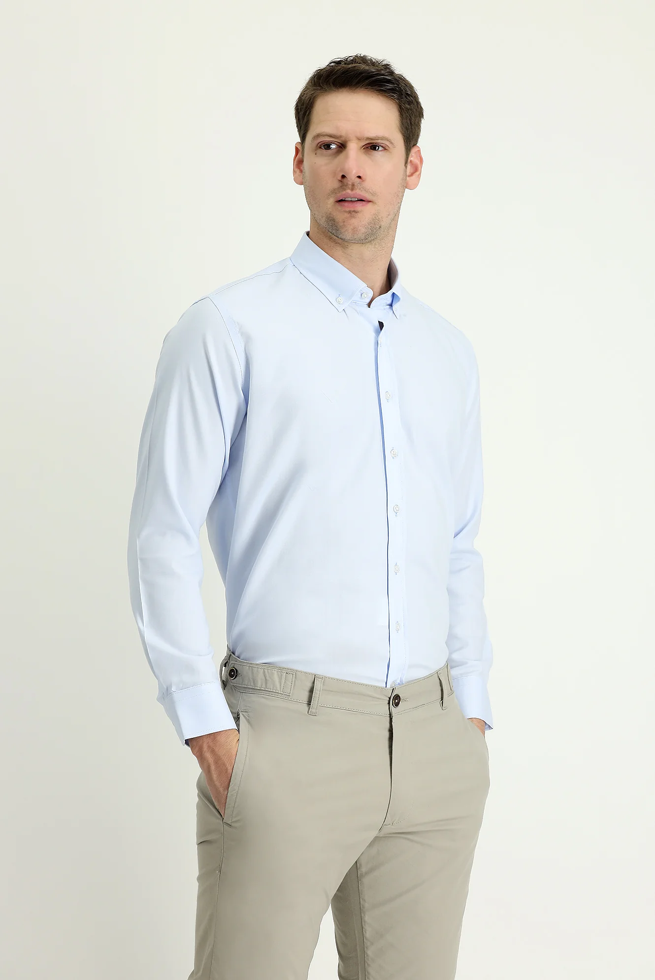 Uçuk Mavi Uzun Kol Slim Fit Dar Kesim Oxford Pamuk Düğmeli Yaka Gömlek
