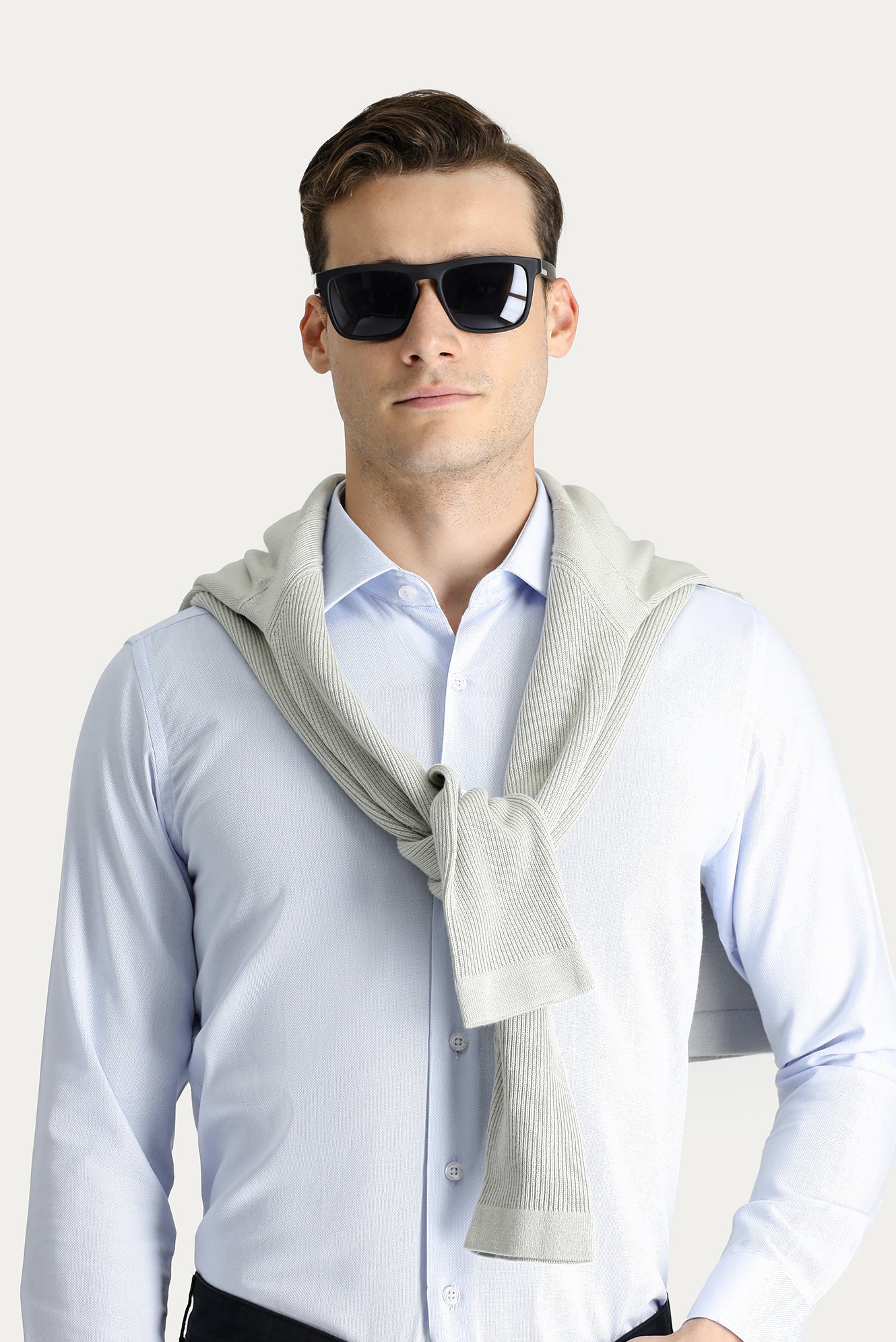 Uçuk Mavi Uzun Kol Slim Fit Dar Kesim Oxford Pamuk Gömlek - Image 2