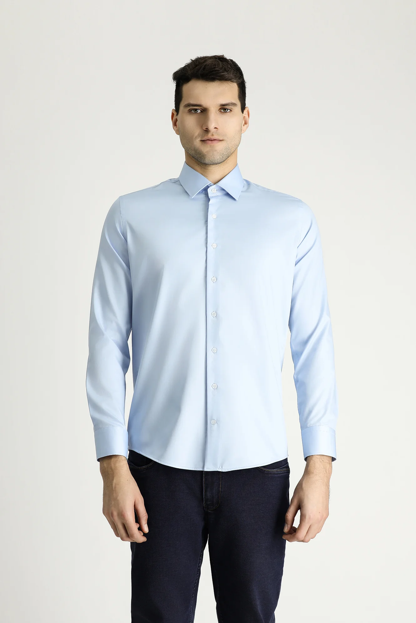 Uçuk Mavi Uzun Kol Slim Fit Dar Kesim Pamuklu Non Iron Ütü Gerektirmeyen Saten Klasik Gömlek - Image 3