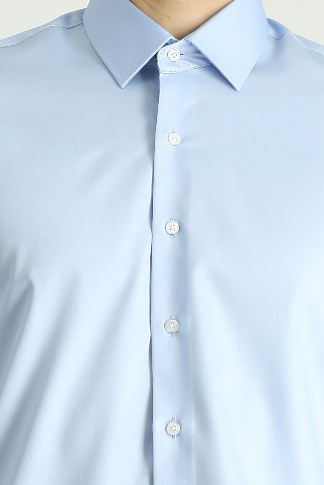 Uçuk Mavi Uzun Kol Slim Fit Dar Kesim Pamuklu Non Iron Ütü Gerektirmeyen Saten Klasik Gömlek - Image 5